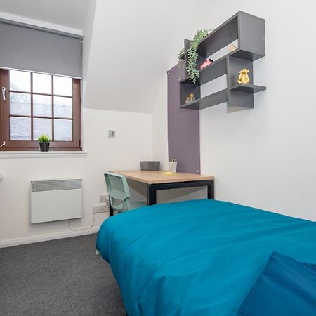 Joivy Cosy Single Room Near Seaton Park-Adults Only Aberdeen Bagian luar foto